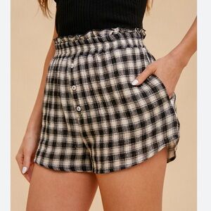 Hem & Thread Women's Black and White Checkered Shorts, NWT